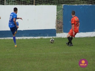 
<a style='margin-left: 5px;' class='btn btn-xs btn-social btn-facebook' href='https://www.facebook.com/sharer/sharer.php?u=https://www.boladovale.com.br/imgs/800-800-90/conteudo/fotos/1637/img5150.jpg' rel='popup' data-width='500' data-height='400'><i class='fa fa-facebook'></i>Compartilhar <span class='hidden-xs'>no Facebook</span>
</a> 
<a class='btn btn-default btn-xs' target='_blank' href='imgs/800-800-90/conteudo/fotos/1637/img5150.jpg'>
<span class='glyphicon glyphicon-cloud-download'></span> Salvar
</a> 
<span></span>