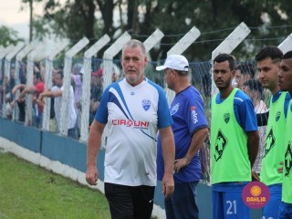 
<a style='margin-left: 5px;' class='btn btn-xs btn-social btn-facebook' href='https://www.facebook.com/sharer/sharer.php?u=https://www.boladovale.com.br/imgs/800-800-90/conteudo/fotos/1637/img5158.jpg' rel='popup' data-width='500' data-height='400'><i class='fa fa-facebook'></i>Compartilhar <span class='hidden-xs'>no Facebook</span>
</a> 
<a class='btn btn-default btn-xs' target='_blank' href='imgs/800-800-90/conteudo/fotos/1637/img5158.jpg'>
<span class='glyphicon glyphicon-cloud-download'></span> Salvar
</a> 
<span></span>