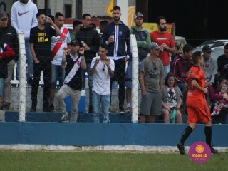 
<a style='margin-left: 5px;' class='btn btn-xs btn-social btn-facebook' href='https://www.facebook.com/sharer/sharer.php?u=https://www.boladovale.com.br/imgs/800-800-90/conteudo/fotos/1637/img5164.jpg' rel='popup' data-width='500' data-height='400'><i class='fa fa-facebook'></i>Compartilhar <span class='hidden-xs'>no Facebook</span>
</a> 
<a class='btn btn-default btn-xs' target='_blank' href='imgs/800-800-90/conteudo/fotos/1637/img5164.jpg'>
<span class='glyphicon glyphicon-cloud-download'></span> Salvar
</a> 
<span></span>