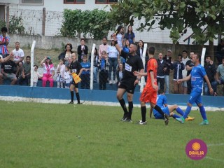 
<a style='margin-left: 5px;' class='btn btn-xs btn-social btn-facebook' href='https://www.facebook.com/sharer/sharer.php?u=https://www.boladovale.com.br/imgs/800-800-90/conteudo/fotos/1637/img5188.jpg' rel='popup' data-width='500' data-height='400'><i class='fa fa-facebook'></i>Compartilhar <span class='hidden-xs'>no Facebook</span>
</a> 
<a class='btn btn-default btn-xs' target='_blank' href='imgs/800-800-90/conteudo/fotos/1637/img5188.jpg'>
<span class='glyphicon glyphicon-cloud-download'></span> Salvar
</a> 
<span></span>