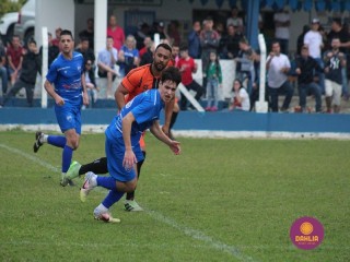 
<a style='margin-left: 5px;' class='btn btn-xs btn-social btn-facebook' href='https://www.facebook.com/sharer/sharer.php?u=https://www.boladovale.com.br/imgs/800-800-90/conteudo/fotos/1637/img5190.jpg' rel='popup' data-width='500' data-height='400'><i class='fa fa-facebook'></i>Compartilhar <span class='hidden-xs'>no Facebook</span>
</a> 
<a class='btn btn-default btn-xs' target='_blank' href='imgs/800-800-90/conteudo/fotos/1637/img5190.jpg'>
<span class='glyphicon glyphicon-cloud-download'></span> Salvar
</a> 
<span></span>