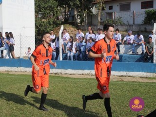 
<a style='margin-left: 5px;' class='btn btn-xs btn-social btn-facebook' href='https://www.facebook.com/sharer/sharer.php?u=https://www.boladovale.com.br/imgs/800-800-90/conteudo/fotos/1637/img6572.jpg' rel='popup' data-width='500' data-height='400'><i class='fa fa-facebook'></i>Compartilhar <span class='hidden-xs'>no Facebook</span>
</a> 
<a class='btn btn-default btn-xs' target='_blank' href='imgs/800-800-90/conteudo/fotos/1637/img6572.jpg'>
<span class='glyphicon glyphicon-cloud-download'></span> Salvar
</a> 
<span></span>