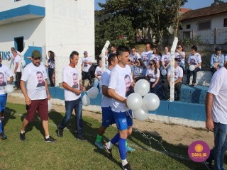 
<a style='margin-left: 5px;' class='btn btn-xs btn-social btn-facebook' href='https://www.facebook.com/sharer/sharer.php?u=https://www.boladovale.com.br/imgs/800-800-90/conteudo/fotos/1637/img6592.jpg' rel='popup' data-width='500' data-height='400'><i class='fa fa-facebook'></i>Compartilhar <span class='hidden-xs'>no Facebook</span>
</a> 
<a class='btn btn-default btn-xs' target='_blank' href='imgs/800-800-90/conteudo/fotos/1637/img6592.jpg'>
<span class='glyphicon glyphicon-cloud-download'></span> Salvar
</a> 
<span></span>