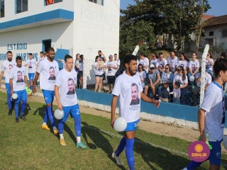 
<a style='margin-left: 5px;' class='btn btn-xs btn-social btn-facebook' href='https://www.facebook.com/sharer/sharer.php?u=https://www.boladovale.com.br/imgs/800-800-90/conteudo/fotos/1637/img6602.jpg' rel='popup' data-width='500' data-height='400'><i class='fa fa-facebook'></i>Compartilhar <span class='hidden-xs'>no Facebook</span>
</a> 
<a class='btn btn-default btn-xs' target='_blank' href='imgs/800-800-90/conteudo/fotos/1637/img6602.jpg'>
<span class='glyphicon glyphicon-cloud-download'></span> Salvar
</a> 
<span></span>