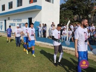 
<a style='margin-left: 5px;' class='btn btn-xs btn-social btn-facebook' href='https://www.facebook.com/sharer/sharer.php?u=https://www.boladovale.com.br/imgs/800-800-90/conteudo/fotos/1637/img6605.jpg' rel='popup' data-width='500' data-height='400'><i class='fa fa-facebook'></i>Compartilhar <span class='hidden-xs'>no Facebook</span>
</a> 
<a class='btn btn-default btn-xs' target='_blank' href='imgs/800-800-90/conteudo/fotos/1637/img6605.jpg'>
<span class='glyphicon glyphicon-cloud-download'></span> Salvar
</a> 
<span></span>