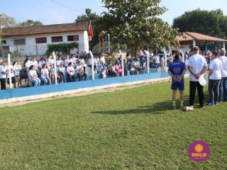 
<a style='margin-left: 5px;' class='btn btn-xs btn-social btn-facebook' href='https://www.facebook.com/sharer/sharer.php?u=https://www.boladovale.com.br/imgs/800-800-90/conteudo/fotos/1637/img6627.jpg' rel='popup' data-width='500' data-height='400'><i class='fa fa-facebook'></i>Compartilhar <span class='hidden-xs'>no Facebook</span>
</a> 
<a class='btn btn-default btn-xs' target='_blank' href='imgs/800-800-90/conteudo/fotos/1637/img6627.jpg'>
<span class='glyphicon glyphicon-cloud-download'></span> Salvar
</a> 
<span></span>