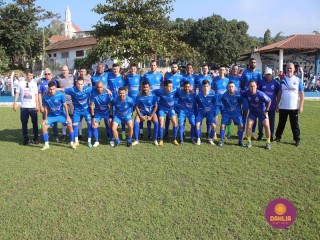 
<a style='margin-left: 5px;' class='btn btn-xs btn-social btn-facebook' href='https://www.facebook.com/sharer/sharer.php?u=https://www.boladovale.com.br/imgs/800-800-90/conteudo/fotos/1637/img6646.jpg' rel='popup' data-width='500' data-height='400'><i class='fa fa-facebook'></i>Compartilhar <span class='hidden-xs'>no Facebook</span>
</a> 
<a class='btn btn-default btn-xs' target='_blank' href='imgs/800-800-90/conteudo/fotos/1637/img6646.jpg'>
<span class='glyphicon glyphicon-cloud-download'></span> Salvar
</a> 
<span></span>