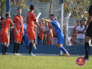 
<a style='margin-left: 5px;' class='btn btn-xs btn-social btn-facebook' href='https://www.facebook.com/sharer/sharer.php?u=https://www.boladovale.com.br/imgs/800-800-90/conteudo/fotos/1637/img6696.jpg' rel='popup' data-width='500' data-height='400'><i class='fa fa-facebook'></i>Compartilhar <span class='hidden-xs'>no Facebook</span>
</a> 
<a class='btn btn-default btn-xs' target='_blank' href='imgs/800-800-90/conteudo/fotos/1637/img6696.jpg'>
<span class='glyphicon glyphicon-cloud-download'></span> Salvar
</a> 
<span></span>