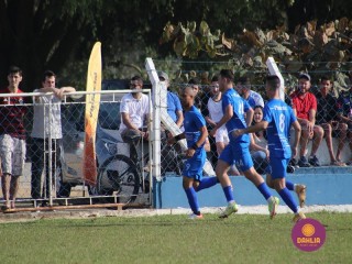 
<a style='margin-left: 5px;' class='btn btn-xs btn-social btn-facebook' href='https://www.facebook.com/sharer/sharer.php?u=https://www.boladovale.com.br/imgs/800-800-90/conteudo/fotos/1637/img6698.jpg' rel='popup' data-width='500' data-height='400'><i class='fa fa-facebook'></i>Compartilhar <span class='hidden-xs'>no Facebook</span>
</a> 
<a class='btn btn-default btn-xs' target='_blank' href='imgs/800-800-90/conteudo/fotos/1637/img6698.jpg'>
<span class='glyphicon glyphicon-cloud-download'></span> Salvar
</a> 
<span></span>