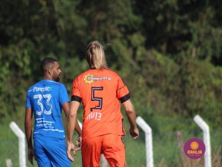 
<a style='margin-left: 5px;' class='btn btn-xs btn-social btn-facebook' href='https://www.facebook.com/sharer/sharer.php?u=https://www.boladovale.com.br/imgs/800-800-90/conteudo/fotos/1637/img6736.jpg' rel='popup' data-width='500' data-height='400'><i class='fa fa-facebook'></i>Compartilhar <span class='hidden-xs'>no Facebook</span>
</a> 
<a class='btn btn-default btn-xs' target='_blank' href='imgs/800-800-90/conteudo/fotos/1637/img6736.jpg'>
<span class='glyphicon glyphicon-cloud-download'></span> Salvar
</a> 
<span></span>