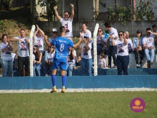 
<a style='margin-left: 5px;' class='btn btn-xs btn-social btn-facebook' href='https://www.facebook.com/sharer/sharer.php?u=https://www.boladovale.com.br/imgs/800-800-90/conteudo/fotos/1637/img6750.jpg' rel='popup' data-width='500' data-height='400'><i class='fa fa-facebook'></i>Compartilhar <span class='hidden-xs'>no Facebook</span>
</a> 
<a class='btn btn-default btn-xs' target='_blank' href='imgs/800-800-90/conteudo/fotos/1637/img6750.jpg'>
<span class='glyphicon glyphicon-cloud-download'></span> Salvar
</a> 
<span></span>