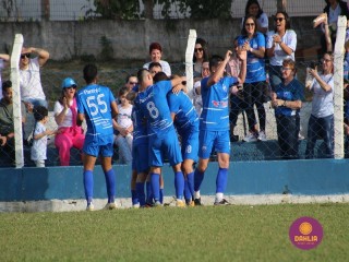 
<a style='margin-left: 5px;' class='btn btn-xs btn-social btn-facebook' href='https://www.facebook.com/sharer/sharer.php?u=https://www.boladovale.com.br/imgs/800-800-90/conteudo/fotos/1637/img6772.jpg' rel='popup' data-width='500' data-height='400'><i class='fa fa-facebook'></i>Compartilhar <span class='hidden-xs'>no Facebook</span>
</a> 
<a class='btn btn-default btn-xs' target='_blank' href='imgs/800-800-90/conteudo/fotos/1637/img6772.jpg'>
<span class='glyphicon glyphicon-cloud-download'></span> Salvar
</a> 
<span></span>