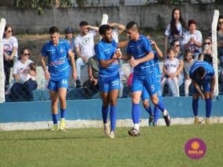 
<a style='margin-left: 5px;' class='btn btn-xs btn-social btn-facebook' href='https://www.facebook.com/sharer/sharer.php?u=https://www.boladovale.com.br/imgs/800-800-90/conteudo/fotos/1637/img6776.jpg' rel='popup' data-width='500' data-height='400'><i class='fa fa-facebook'></i>Compartilhar <span class='hidden-xs'>no Facebook</span>
</a> 
<a class='btn btn-default btn-xs' target='_blank' href='imgs/800-800-90/conteudo/fotos/1637/img6776.jpg'>
<span class='glyphicon glyphicon-cloud-download'></span> Salvar
</a> 
<span></span>