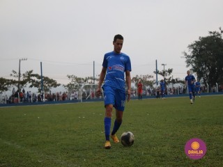 
<a style='margin-left: 5px;' class='btn btn-xs btn-social btn-facebook' href='https://www.facebook.com/sharer/sharer.php?u=https://www.boladovale.com.br/imgs/800-800-90/conteudo/fotos/1637/img6898.jpg' rel='popup' data-width='500' data-height='400'><i class='fa fa-facebook'></i>Compartilhar <span class='hidden-xs'>no Facebook</span>
</a> 
<a class='btn btn-default btn-xs' target='_blank' href='imgs/800-800-90/conteudo/fotos/1637/img6898.jpg'>
<span class='glyphicon glyphicon-cloud-download'></span> Salvar
</a> 
<span></span>