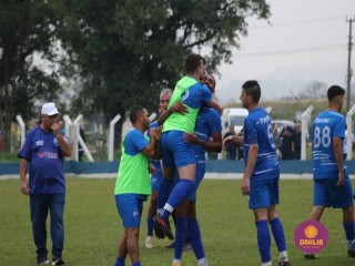 
<a style='margin-left: 5px;' class='btn btn-xs btn-social btn-facebook' href='https://www.facebook.com/sharer/sharer.php?u=https://www.boladovale.com.br/imgs/800-800-90/conteudo/fotos/1637/img6920.jpg' rel='popup' data-width='500' data-height='400'><i class='fa fa-facebook'></i>Compartilhar <span class='hidden-xs'>no Facebook</span>
</a> 
<a class='btn btn-default btn-xs' target='_blank' href='imgs/800-800-90/conteudo/fotos/1637/img6920.jpg'>
<span class='glyphicon glyphicon-cloud-download'></span> Salvar
</a> 
<span></span>