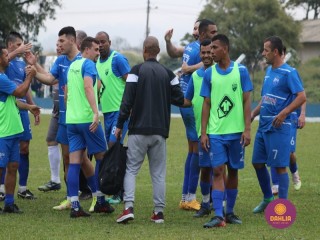 
<a style='margin-left: 5px;' class='btn btn-xs btn-social btn-facebook' href='https://www.facebook.com/sharer/sharer.php?u=https://www.boladovale.com.br/imgs/800-800-90/conteudo/fotos/1637/img6923.jpg' rel='popup' data-width='500' data-height='400'><i class='fa fa-facebook'></i>Compartilhar <span class='hidden-xs'>no Facebook</span>
</a> 
<a class='btn btn-default btn-xs' target='_blank' href='imgs/800-800-90/conteudo/fotos/1637/img6923.jpg'>
<span class='glyphicon glyphicon-cloud-download'></span> Salvar
</a> 
<span></span>