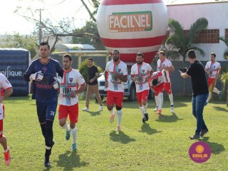 
<a style='margin-left: 5px;' class='btn btn-xs btn-social btn-facebook' href='https://www.facebook.com/sharer/sharer.php?u=https://www.boladovale.com.br/imgs/800-800-90/conteudo/fotos/1638/img5249.jpg' rel='popup' data-width='500' data-height='400'><i class='fa fa-facebook'></i>Compartilhar <span class='hidden-xs'>no Facebook</span>
</a> 
<a class='btn btn-default btn-xs' target='_blank' href='imgs/800-800-90/conteudo/fotos/1638/img5249.jpg'>
<span class='glyphicon glyphicon-cloud-download'></span> Salvar
</a> 
<span></span>