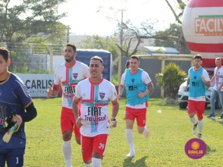 
<a style='margin-left: 5px;' class='btn btn-xs btn-social btn-facebook' href='https://www.facebook.com/sharer/sharer.php?u=https://www.boladovale.com.br/imgs/800-800-90/conteudo/fotos/1638/img5257.jpg' rel='popup' data-width='500' data-height='400'><i class='fa fa-facebook'></i>Compartilhar <span class='hidden-xs'>no Facebook</span>
</a> 
<a class='btn btn-default btn-xs' target='_blank' href='imgs/800-800-90/conteudo/fotos/1638/img5257.jpg'>
<span class='glyphicon glyphicon-cloud-download'></span> Salvar
</a> 
<span></span>