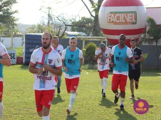 
<a style='margin-left: 5px;' class='btn btn-xs btn-social btn-facebook' href='https://www.facebook.com/sharer/sharer.php?u=https://www.boladovale.com.br/imgs/800-800-90/conteudo/fotos/1638/img5262.jpg' rel='popup' data-width='500' data-height='400'><i class='fa fa-facebook'></i>Compartilhar <span class='hidden-xs'>no Facebook</span>
</a> 
<a class='btn btn-default btn-xs' target='_blank' href='imgs/800-800-90/conteudo/fotos/1638/img5262.jpg'>
<span class='glyphicon glyphicon-cloud-download'></span> Salvar
</a> 
<span></span>