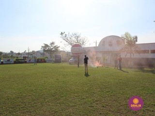 
<a style='margin-left: 5px;' class='btn btn-xs btn-social btn-facebook' href='https://www.facebook.com/sharer/sharer.php?u=https://www.boladovale.com.br/imgs/800-800-90/conteudo/fotos/1638/img5278.jpg' rel='popup' data-width='500' data-height='400'><i class='fa fa-facebook'></i>Compartilhar <span class='hidden-xs'>no Facebook</span>
</a> 
<a class='btn btn-default btn-xs' target='_blank' href='imgs/800-800-90/conteudo/fotos/1638/img5278.jpg'>
<span class='glyphicon glyphicon-cloud-download'></span> Salvar
</a> 
<span></span>