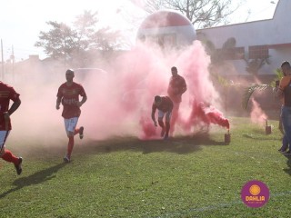 
<a style='margin-left: 5px;' class='btn btn-xs btn-social btn-facebook' href='https://www.facebook.com/sharer/sharer.php?u=https://www.boladovale.com.br/imgs/800-800-90/conteudo/fotos/1638/img5298.jpg' rel='popup' data-width='500' data-height='400'><i class='fa fa-facebook'></i>Compartilhar <span class='hidden-xs'>no Facebook</span>
</a> 
<a class='btn btn-default btn-xs' target='_blank' href='imgs/800-800-90/conteudo/fotos/1638/img5298.jpg'>
<span class='glyphicon glyphicon-cloud-download'></span> Salvar
</a> 
<span></span>