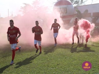 
<a style='margin-left: 5px;' class='btn btn-xs btn-social btn-facebook' href='https://www.facebook.com/sharer/sharer.php?u=https://www.boladovale.com.br/imgs/800-800-90/conteudo/fotos/1638/img5302.jpg' rel='popup' data-width='500' data-height='400'><i class='fa fa-facebook'></i>Compartilhar <span class='hidden-xs'>no Facebook</span>
</a> 
<a class='btn btn-default btn-xs' target='_blank' href='imgs/800-800-90/conteudo/fotos/1638/img5302.jpg'>
<span class='glyphicon glyphicon-cloud-download'></span> Salvar
</a> 
<span></span>