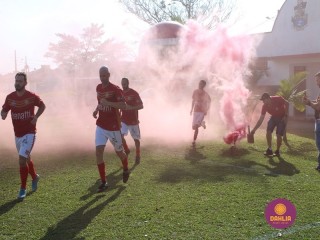 
<a style='margin-left: 5px;' class='btn btn-xs btn-social btn-facebook' href='https://www.facebook.com/sharer/sharer.php?u=https://www.boladovale.com.br/imgs/800-800-90/conteudo/fotos/1638/img5305.jpg' rel='popup' data-width='500' data-height='400'><i class='fa fa-facebook'></i>Compartilhar <span class='hidden-xs'>no Facebook</span>
</a> 
<a class='btn btn-default btn-xs' target='_blank' href='imgs/800-800-90/conteudo/fotos/1638/img5305.jpg'>
<span class='glyphicon glyphicon-cloud-download'></span> Salvar
</a> 
<span></span>