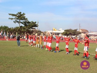 
<a style='margin-left: 5px;' class='btn btn-xs btn-social btn-facebook' href='https://www.facebook.com/sharer/sharer.php?u=https://www.boladovale.com.br/imgs/800-800-90/conteudo/fotos/1638/img5312.jpg' rel='popup' data-width='500' data-height='400'><i class='fa fa-facebook'></i>Compartilhar <span class='hidden-xs'>no Facebook</span>
</a> 
<a class='btn btn-default btn-xs' target='_blank' href='imgs/800-800-90/conteudo/fotos/1638/img5312.jpg'>
<span class='glyphicon glyphicon-cloud-download'></span> Salvar
</a> 
<span></span>