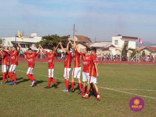 
<a style='margin-left: 5px;' class='btn btn-xs btn-social btn-facebook' href='https://www.facebook.com/sharer/sharer.php?u=https://www.boladovale.com.br/imgs/800-800-90/conteudo/fotos/1638/img5314.jpg' rel='popup' data-width='500' data-height='400'><i class='fa fa-facebook'></i>Compartilhar <span class='hidden-xs'>no Facebook</span>
</a> 
<a class='btn btn-default btn-xs' target='_blank' href='imgs/800-800-90/conteudo/fotos/1638/img5314.jpg'>
<span class='glyphicon glyphicon-cloud-download'></span> Salvar
</a> 
<span></span>