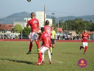 
<a style='margin-left: 5px;' class='btn btn-xs btn-social btn-facebook' href='https://www.facebook.com/sharer/sharer.php?u=https://www.boladovale.com.br/imgs/800-800-90/conteudo/fotos/1638/img5345.jpg' rel='popup' data-width='500' data-height='400'><i class='fa fa-facebook'></i>Compartilhar <span class='hidden-xs'>no Facebook</span>
</a> 
<a class='btn btn-default btn-xs' target='_blank' href='imgs/800-800-90/conteudo/fotos/1638/img5345.jpg'>
<span class='glyphicon glyphicon-cloud-download'></span> Salvar
</a> 
<span></span>