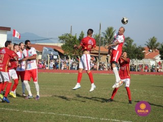 
<a style='margin-left: 5px;' class='btn btn-xs btn-social btn-facebook' href='https://www.facebook.com/sharer/sharer.php?u=https://www.boladovale.com.br/imgs/800-800-90/conteudo/fotos/1638/img5360.jpg' rel='popup' data-width='500' data-height='400'><i class='fa fa-facebook'></i>Compartilhar <span class='hidden-xs'>no Facebook</span>
</a> 
<a class='btn btn-default btn-xs' target='_blank' href='imgs/800-800-90/conteudo/fotos/1638/img5360.jpg'>
<span class='glyphicon glyphicon-cloud-download'></span> Salvar
</a> 
<span></span>