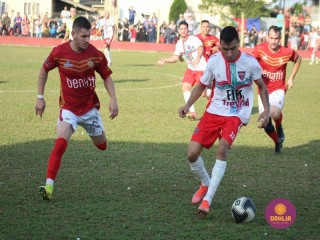 
<a style='margin-left: 5px;' class='btn btn-xs btn-social btn-facebook' href='https://www.facebook.com/sharer/sharer.php?u=https://www.boladovale.com.br/imgs/800-800-90/conteudo/fotos/1638/img5411.jpg' rel='popup' data-width='500' data-height='400'><i class='fa fa-facebook'></i>Compartilhar <span class='hidden-xs'>no Facebook</span>
</a> 
<a class='btn btn-default btn-xs' target='_blank' href='imgs/800-800-90/conteudo/fotos/1638/img5411.jpg'>
<span class='glyphicon glyphicon-cloud-download'></span> Salvar
</a> 
<span></span>