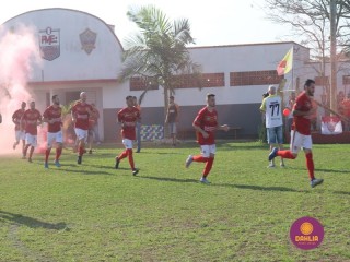 
<a style='margin-left: 5px;' class='btn btn-xs btn-social btn-facebook' href='https://www.facebook.com/sharer/sharer.php?u=https://www.boladovale.com.br/imgs/800-800-90/conteudo/fotos/1638/img6974.jpg' rel='popup' data-width='500' data-height='400'><i class='fa fa-facebook'></i>Compartilhar <span class='hidden-xs'>no Facebook</span>
</a> 
<a class='btn btn-default btn-xs' target='_blank' href='imgs/800-800-90/conteudo/fotos/1638/img6974.jpg'>
<span class='glyphicon glyphicon-cloud-download'></span> Salvar
</a> 
<span></span>