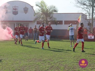 
<a style='margin-left: 5px;' class='btn btn-xs btn-social btn-facebook' href='https://www.facebook.com/sharer/sharer.php?u=https://www.boladovale.com.br/imgs/800-800-90/conteudo/fotos/1638/img6975.jpg' rel='popup' data-width='500' data-height='400'><i class='fa fa-facebook'></i>Compartilhar <span class='hidden-xs'>no Facebook</span>
</a> 
<a class='btn btn-default btn-xs' target='_blank' href='imgs/800-800-90/conteudo/fotos/1638/img6975.jpg'>
<span class='glyphicon glyphicon-cloud-download'></span> Salvar
</a> 
<span></span>