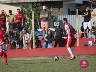 
<a style='margin-left: 5px;' class='btn btn-xs btn-social btn-facebook' href='https://www.facebook.com/sharer/sharer.php?u=https://www.boladovale.com.br/imgs/800-800-90/conteudo/fotos/1638/img7028.jpg' rel='popup' data-width='500' data-height='400'><i class='fa fa-facebook'></i>Compartilhar <span class='hidden-xs'>no Facebook</span>
</a> 
<a class='btn btn-default btn-xs' target='_blank' href='imgs/800-800-90/conteudo/fotos/1638/img7028.jpg'>
<span class='glyphicon glyphicon-cloud-download'></span> Salvar
</a> 
<span></span>