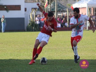 
<a style='margin-left: 5px;' class='btn btn-xs btn-social btn-facebook' href='https://www.facebook.com/sharer/sharer.php?u=https://www.boladovale.com.br/imgs/800-800-90/conteudo/fotos/1638/img7032.jpg' rel='popup' data-width='500' data-height='400'><i class='fa fa-facebook'></i>Compartilhar <span class='hidden-xs'>no Facebook</span>
</a> 
<a class='btn btn-default btn-xs' target='_blank' href='imgs/800-800-90/conteudo/fotos/1638/img7032.jpg'>
<span class='glyphicon glyphicon-cloud-download'></span> Salvar
</a> 
<span></span>