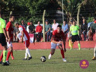 
<a style='margin-left: 5px;' class='btn btn-xs btn-social btn-facebook' href='https://www.facebook.com/sharer/sharer.php?u=https://www.boladovale.com.br/imgs/800-800-90/conteudo/fotos/1638/img7046.jpg' rel='popup' data-width='500' data-height='400'><i class='fa fa-facebook'></i>Compartilhar <span class='hidden-xs'>no Facebook</span>
</a> 
<a class='btn btn-default btn-xs' target='_blank' href='imgs/800-800-90/conteudo/fotos/1638/img7046.jpg'>
<span class='glyphicon glyphicon-cloud-download'></span> Salvar
</a> 
<span></span>