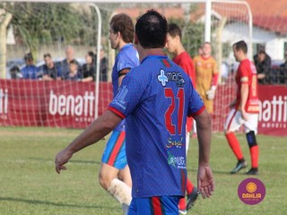 
<a style='margin-left: 5px;' class='btn btn-xs btn-social btn-facebook' href='https://www.facebook.com/sharer/sharer.php?u=https://www.boladovale.com.br/imgs/800-800-90/conteudo/fotos/1638/img7166.jpg' rel='popup' data-width='500' data-height='400'><i class='fa fa-facebook'></i>Compartilhar <span class='hidden-xs'>no Facebook</span>
</a> 
<a class='btn btn-default btn-xs' target='_blank' href='imgs/800-800-90/conteudo/fotos/1638/img7166.jpg'>
<span class='glyphicon glyphicon-cloud-download'></span> Salvar
</a> 
<span></span>