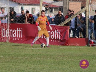 
<a style='margin-left: 5px;' class='btn btn-xs btn-social btn-facebook' href='https://www.facebook.com/sharer/sharer.php?u=https://www.boladovale.com.br/imgs/800-800-90/conteudo/fotos/1638/img7174.jpg' rel='popup' data-width='500' data-height='400'><i class='fa fa-facebook'></i>Compartilhar <span class='hidden-xs'>no Facebook</span>
</a> 
<a class='btn btn-default btn-xs' target='_blank' href='imgs/800-800-90/conteudo/fotos/1638/img7174.jpg'>
<span class='glyphicon glyphicon-cloud-download'></span> Salvar
</a> 
<span></span>