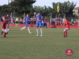 
<a style='margin-left: 5px;' class='btn btn-xs btn-social btn-facebook' href='https://www.facebook.com/sharer/sharer.php?u=https://www.boladovale.com.br/imgs/800-800-90/conteudo/fotos/1638/img7188.jpg' rel='popup' data-width='500' data-height='400'><i class='fa fa-facebook'></i>Compartilhar <span class='hidden-xs'>no Facebook</span>
</a> 
<a class='btn btn-default btn-xs' target='_blank' href='imgs/800-800-90/conteudo/fotos/1638/img7188.jpg'>
<span class='glyphicon glyphicon-cloud-download'></span> Salvar
</a> 
<span></span>