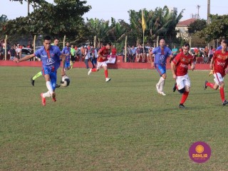 
<a style='margin-left: 5px;' class='btn btn-xs btn-social btn-facebook' href='https://www.facebook.com/sharer/sharer.php?u=https://www.boladovale.com.br/imgs/800-800-90/conteudo/fotos/1638/img7190.jpg' rel='popup' data-width='500' data-height='400'><i class='fa fa-facebook'></i>Compartilhar <span class='hidden-xs'>no Facebook</span>
</a> 
<a class='btn btn-default btn-xs' target='_blank' href='imgs/800-800-90/conteudo/fotos/1638/img7190.jpg'>
<span class='glyphicon glyphicon-cloud-download'></span> Salvar
</a> 
<span></span>