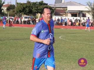 
<a style='margin-left: 5px;' class='btn btn-xs btn-social btn-facebook' href='https://www.facebook.com/sharer/sharer.php?u=https://www.boladovale.com.br/imgs/800-800-90/conteudo/fotos/1638/img7211.jpg' rel='popup' data-width='500' data-height='400'><i class='fa fa-facebook'></i>Compartilhar <span class='hidden-xs'>no Facebook</span>
</a> 
<a class='btn btn-default btn-xs' target='_blank' href='imgs/800-800-90/conteudo/fotos/1638/img7211.jpg'>
<span class='glyphicon glyphicon-cloud-download'></span> Salvar
</a> 
<span></span>