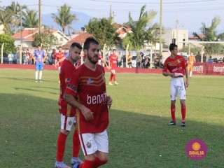 
<a style='margin-left: 5px;' class='btn btn-xs btn-social btn-facebook' href='https://www.facebook.com/sharer/sharer.php?u=https://www.boladovale.com.br/imgs/800-800-90/conteudo/fotos/1638/img7216.jpg' rel='popup' data-width='500' data-height='400'><i class='fa fa-facebook'></i>Compartilhar <span class='hidden-xs'>no Facebook</span>
</a> 
<a class='btn btn-default btn-xs' target='_blank' href='imgs/800-800-90/conteudo/fotos/1638/img7216.jpg'>
<span class='glyphicon glyphicon-cloud-download'></span> Salvar
</a> 
<span></span>