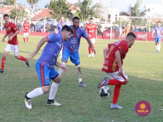 
<a style='margin-left: 5px;' class='btn btn-xs btn-social btn-facebook' href='https://www.facebook.com/sharer/sharer.php?u=https://www.boladovale.com.br/imgs/800-800-90/conteudo/fotos/1638/img7223.jpg' rel='popup' data-width='500' data-height='400'><i class='fa fa-facebook'></i>Compartilhar <span class='hidden-xs'>no Facebook</span>
</a> 
<a class='btn btn-default btn-xs' target='_blank' href='imgs/800-800-90/conteudo/fotos/1638/img7223.jpg'>
<span class='glyphicon glyphicon-cloud-download'></span> Salvar
</a> 
<span></span>