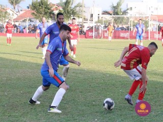 
<a style='margin-left: 5px;' class='btn btn-xs btn-social btn-facebook' href='https://www.facebook.com/sharer/sharer.php?u=https://www.boladovale.com.br/imgs/800-800-90/conteudo/fotos/1638/img7224.jpg' rel='popup' data-width='500' data-height='400'><i class='fa fa-facebook'></i>Compartilhar <span class='hidden-xs'>no Facebook</span>
</a> 
<a class='btn btn-default btn-xs' target='_blank' href='imgs/800-800-90/conteudo/fotos/1638/img7224.jpg'>
<span class='glyphicon glyphicon-cloud-download'></span> Salvar
</a> 
<span></span>