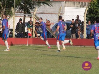 
<a style='margin-left: 5px;' class='btn btn-xs btn-social btn-facebook' href='https://www.facebook.com/sharer/sharer.php?u=https://www.boladovale.com.br/imgs/800-800-90/conteudo/fotos/1638/img7242.jpg' rel='popup' data-width='500' data-height='400'><i class='fa fa-facebook'></i>Compartilhar <span class='hidden-xs'>no Facebook</span>
</a> 
<a class='btn btn-default btn-xs' target='_blank' href='imgs/800-800-90/conteudo/fotos/1638/img7242.jpg'>
<span class='glyphicon glyphicon-cloud-download'></span> Salvar
</a> 
<span></span>