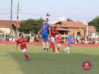 
<a style='margin-left: 5px;' class='btn btn-xs btn-social btn-facebook' href='https://www.facebook.com/sharer/sharer.php?u=https://www.boladovale.com.br/imgs/800-800-90/conteudo/fotos/1638/img7265.jpg' rel='popup' data-width='500' data-height='400'><i class='fa fa-facebook'></i>Compartilhar <span class='hidden-xs'>no Facebook</span>
</a> 
<a class='btn btn-default btn-xs' target='_blank' href='imgs/800-800-90/conteudo/fotos/1638/img7265.jpg'>
<span class='glyphicon glyphicon-cloud-download'></span> Salvar
</a> 
<span></span>