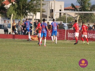 
<a style='margin-left: 5px;' class='btn btn-xs btn-social btn-facebook' href='https://www.facebook.com/sharer/sharer.php?u=https://www.boladovale.com.br/imgs/800-800-90/conteudo/fotos/1638/img7303.jpg' rel='popup' data-width='500' data-height='400'><i class='fa fa-facebook'></i>Compartilhar <span class='hidden-xs'>no Facebook</span>
</a> 
<a class='btn btn-default btn-xs' target='_blank' href='imgs/800-800-90/conteudo/fotos/1638/img7303.jpg'>
<span class='glyphicon glyphicon-cloud-download'></span> Salvar
</a> 
<span></span>