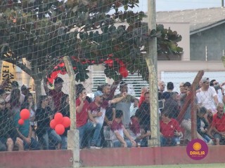 
<a style='margin-left: 5px;' class='btn btn-xs btn-social btn-facebook' href='https://www.facebook.com/sharer/sharer.php?u=https://www.boladovale.com.br/imgs/800-800-90/conteudo/fotos/1638/img7324.jpg' rel='popup' data-width='500' data-height='400'><i class='fa fa-facebook'></i>Compartilhar <span class='hidden-xs'>no Facebook</span>
</a> 
<a class='btn btn-default btn-xs' target='_blank' href='imgs/800-800-90/conteudo/fotos/1638/img7324.jpg'>
<span class='glyphicon glyphicon-cloud-download'></span> Salvar
</a> 
<span></span>