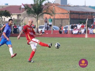 
<a style='margin-left: 5px;' class='btn btn-xs btn-social btn-facebook' href='https://www.facebook.com/sharer/sharer.php?u=https://www.boladovale.com.br/imgs/800-800-90/conteudo/fotos/1638/img7337.jpg' rel='popup' data-width='500' data-height='400'><i class='fa fa-facebook'></i>Compartilhar <span class='hidden-xs'>no Facebook</span>
</a> 
<a class='btn btn-default btn-xs' target='_blank' href='imgs/800-800-90/conteudo/fotos/1638/img7337.jpg'>
<span class='glyphicon glyphicon-cloud-download'></span> Salvar
</a> 
<span></span>